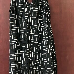 Old Navy Black and White Midi Dress
